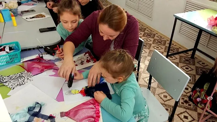 Фотография участников открытого урока посвященного Дню матери объединений "Волшебный крючок"