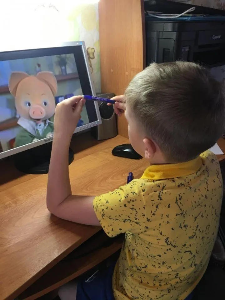 Повторяю за Хрюшей_Шамонин Арсений  2020-06-08 at 18.46.21