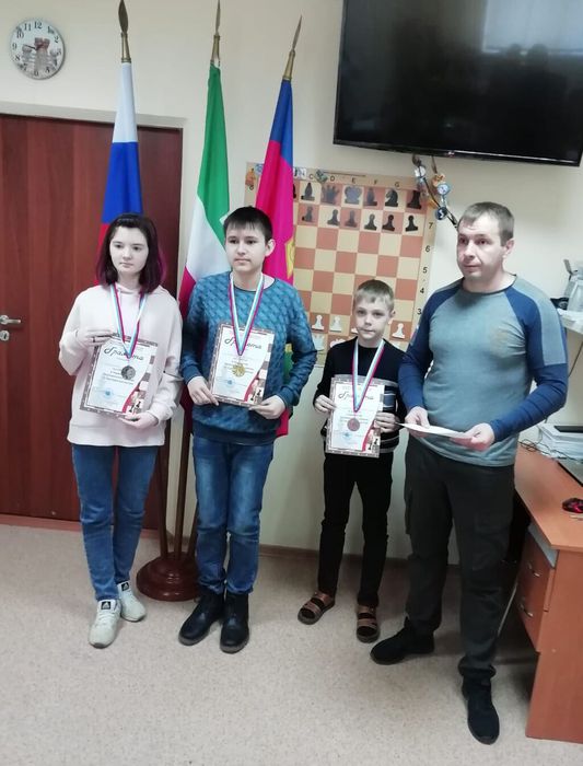 Фотография победителей и призеров Первенства Щербиновского района по быстрым шахматам