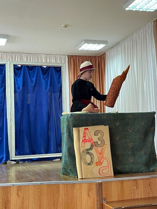Фотография фрагмента спектакля "Буратино", объединение "Театр на подушках"