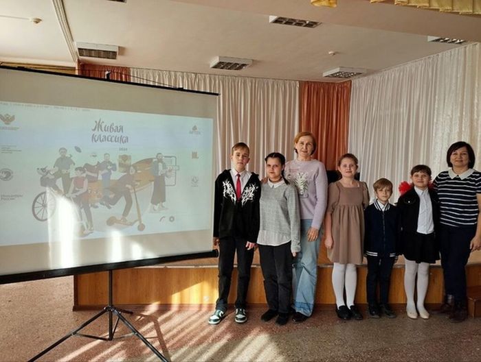Фотография участников школьного этапа Всероссийского конкурса юных чтецов «Живая классика» - 2024
